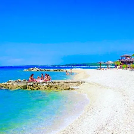 公寓 Deluxe Playa Valbandon