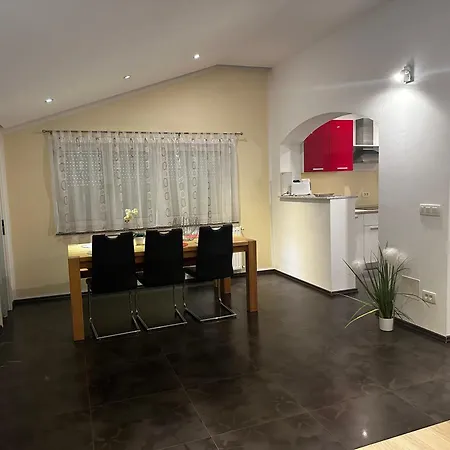 Deluxe Playa Apartman *