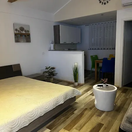 Deluxe Playa Apartman *